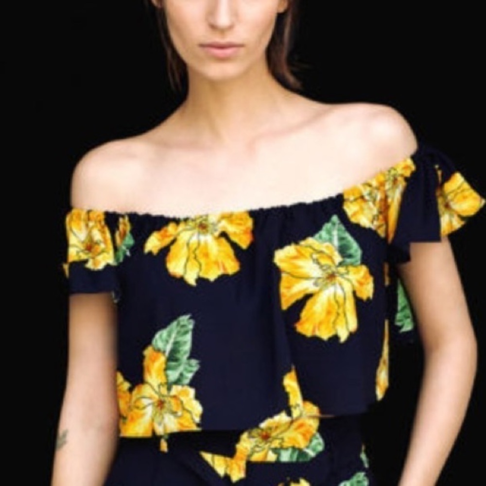 NWOT ZARA Black & Yellow Floral Crop Top OTS size small